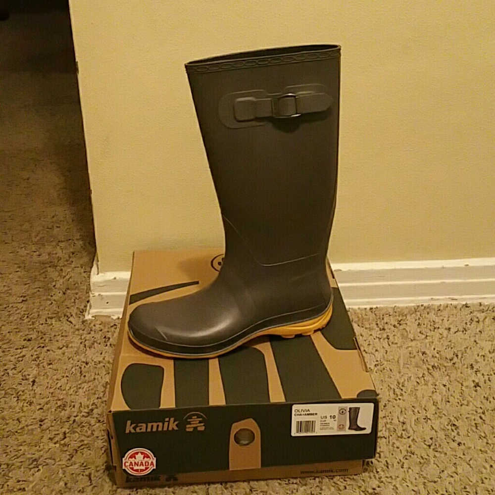 Kamik rain boots